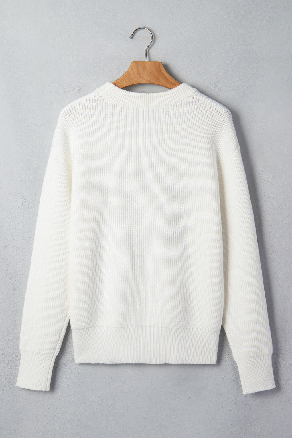 White Christmas Wreath Pattern Round Neck Casual Sweater